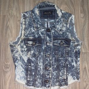 Acid wash denim vest